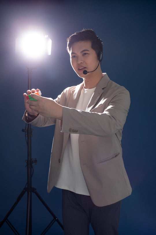 魔术方块 Yi Jun 教练